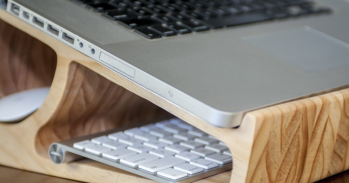 Innovative Sofa Table Transformed into the Perfect Laptop Stand